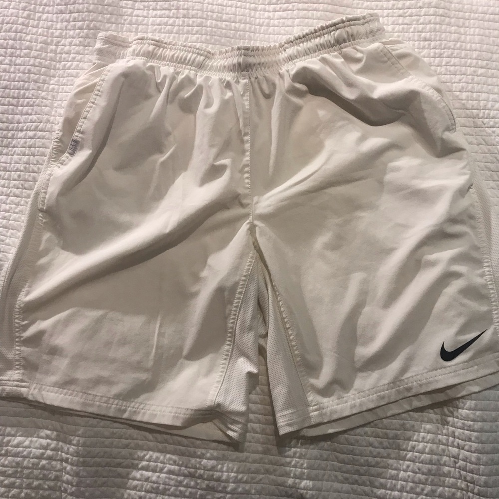 Nike Mens L dri-fit tennis shorts
